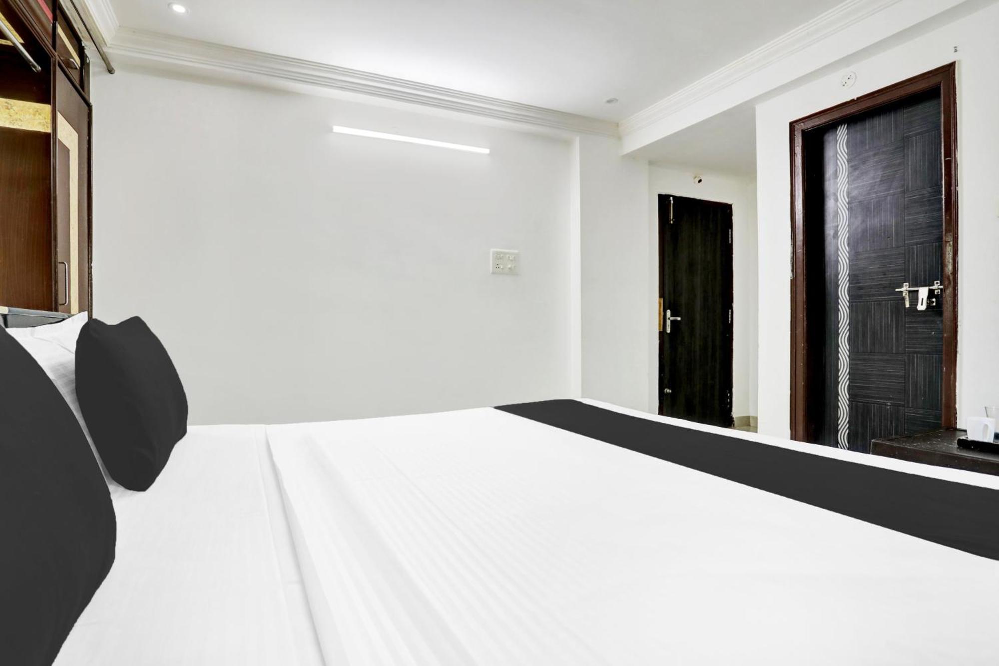 Super Hotel O J3 Luxury Rooms Guntūr Exterior foto
